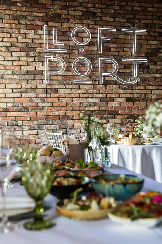 Фото со свадебного банкета в Лофт Порт